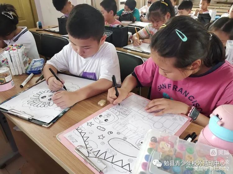 勉县青少年活动中心开展绘画比赛联谊活动