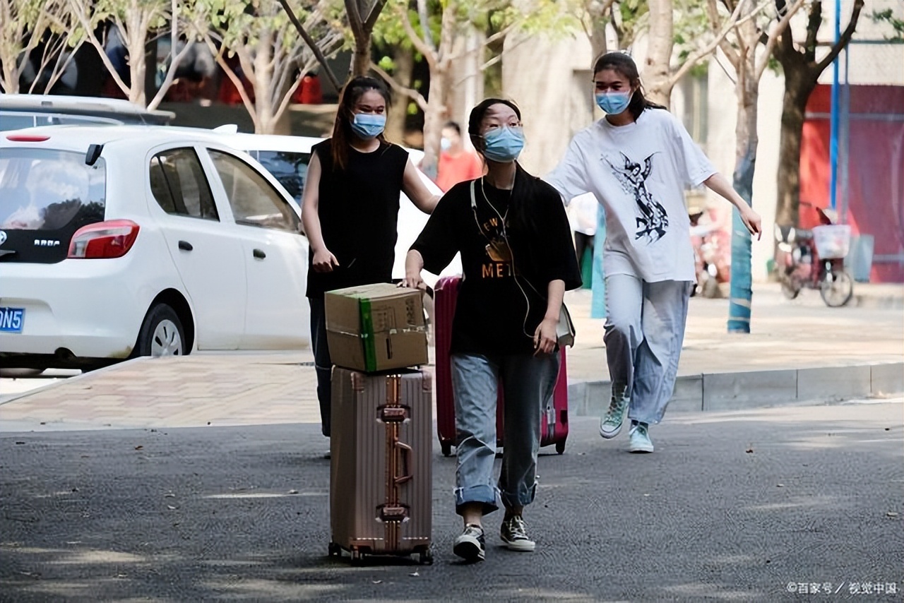 大学生或将迎来“最长暑假”，全国多所高校放假时间已经公布