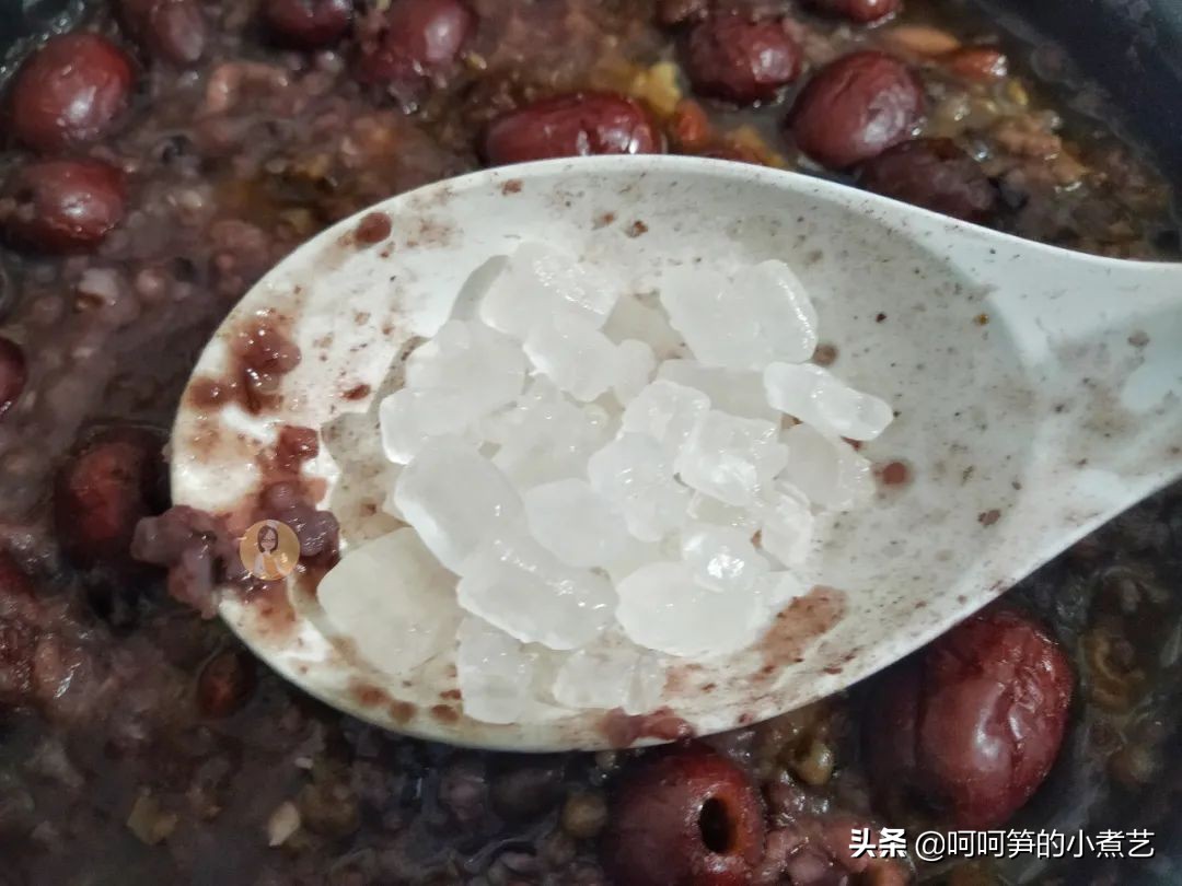 腊八到，香浓黏稠的腊八粥，温暖又治愈，甜党咸党你是哪一党？