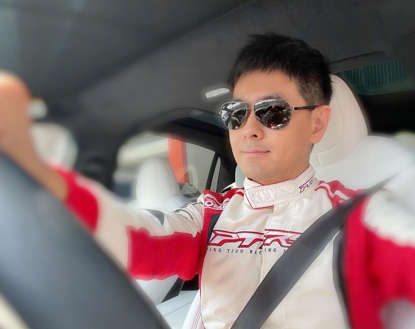 林志颖车祸细节曝光！火海逃生，颜面骨折需手术，未来2天是关键