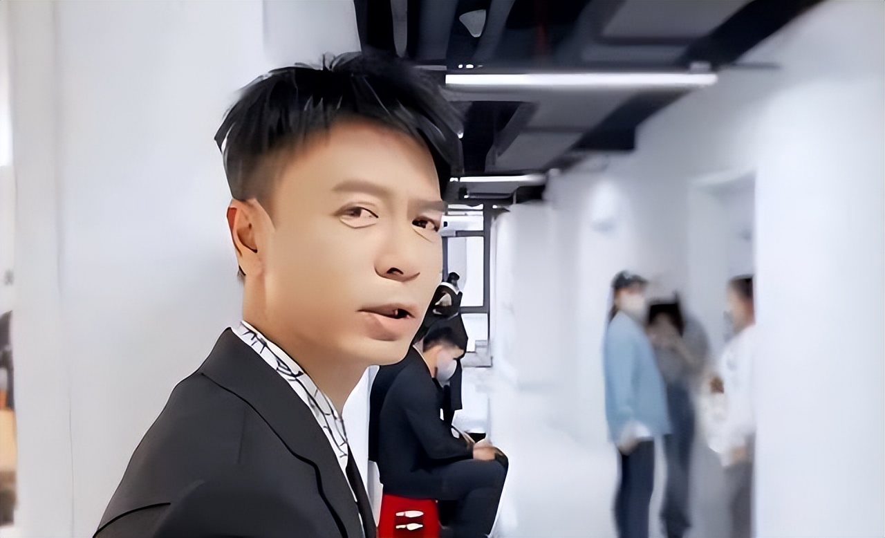 李克勤曝《声生》李健刚赢下叶倩文,就立马打电话请客,理由超好笑