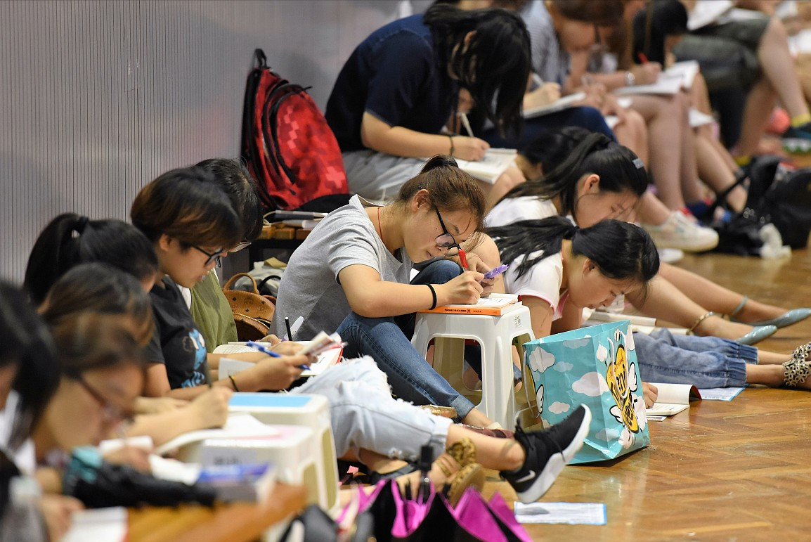 你知道考研最卷的专业是哪一个吗？因不考数学成为考生跨考的首选