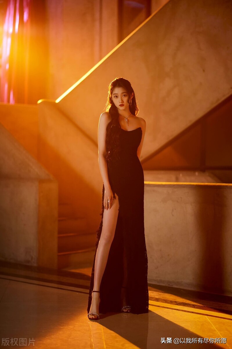 人间极品关晓彤