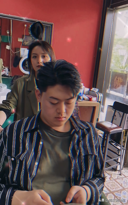 他被誉为最强理发师！一个月涨粉200万的山城小栗旬，有何背景？