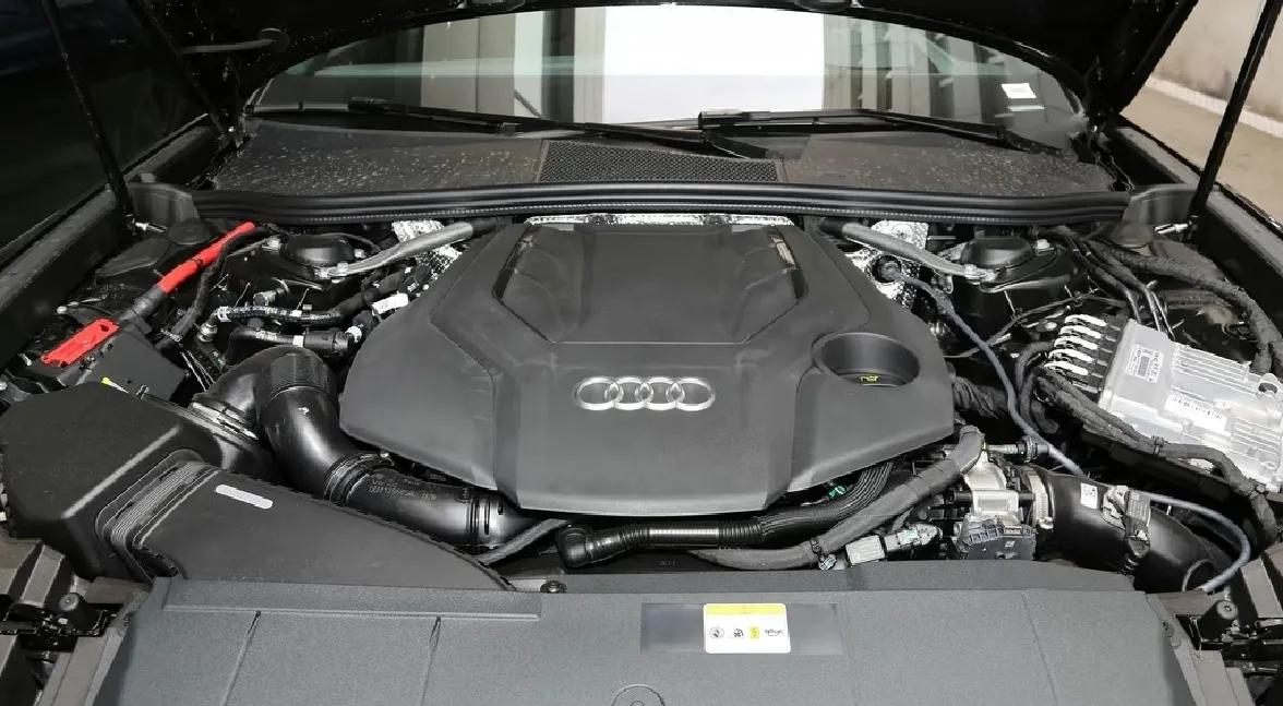 40万的四缸奥迪A6和60万的六缸A6有多大差距？开一下才清楚