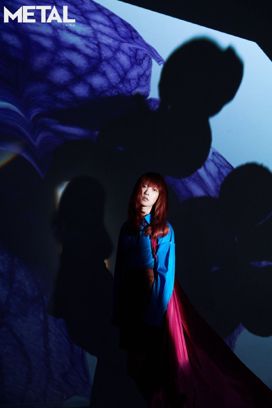 王珞丹橘发时尚大片 动静皆宜