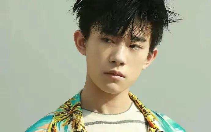 国家话剧院回应易烊千玺等明星考编争议，“铁饭碗”想端就能端？