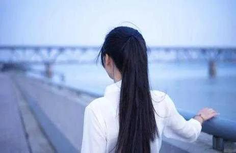 你结婚了，新娘不是我，从你的世界路过，最后还是成了你的过客