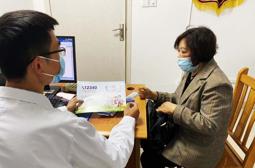 绵竹市人民医院：坚持“3+7”模式 让“大走访”有广度深度