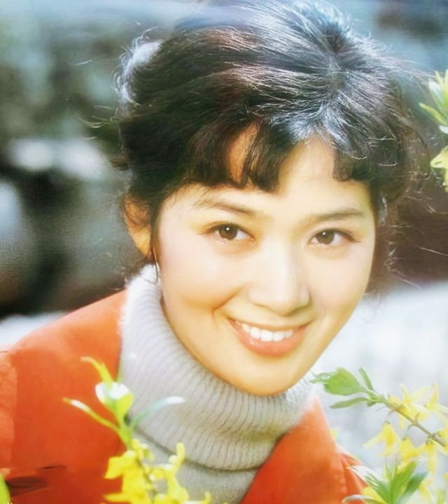 80年代著名女星龚雪，因“流氓案”远走美国，如今过得怎么样了
