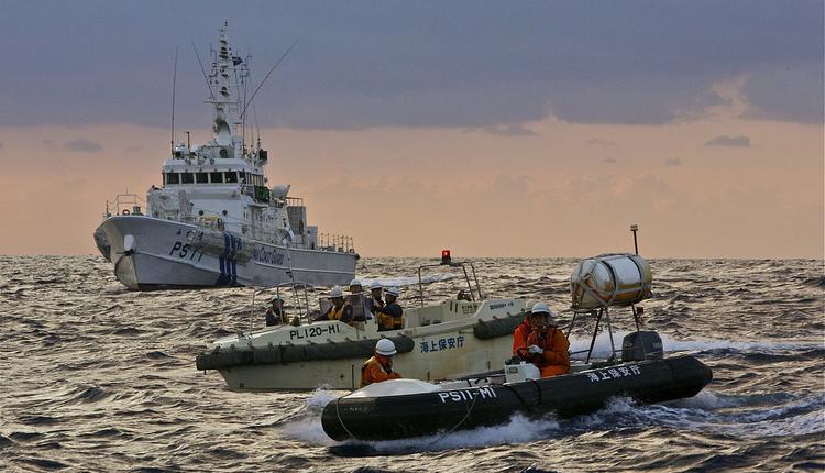 最新钓鱼岛(日本"偷袭"钓鱼岛领海,中国海警以少胜多,日本政客还要来