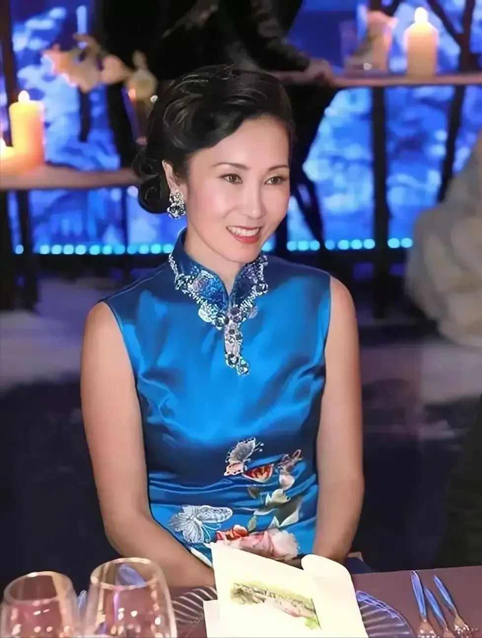 "万达之母"林宁:帮老公还债2000亿,王健林背后的女人有多牛?