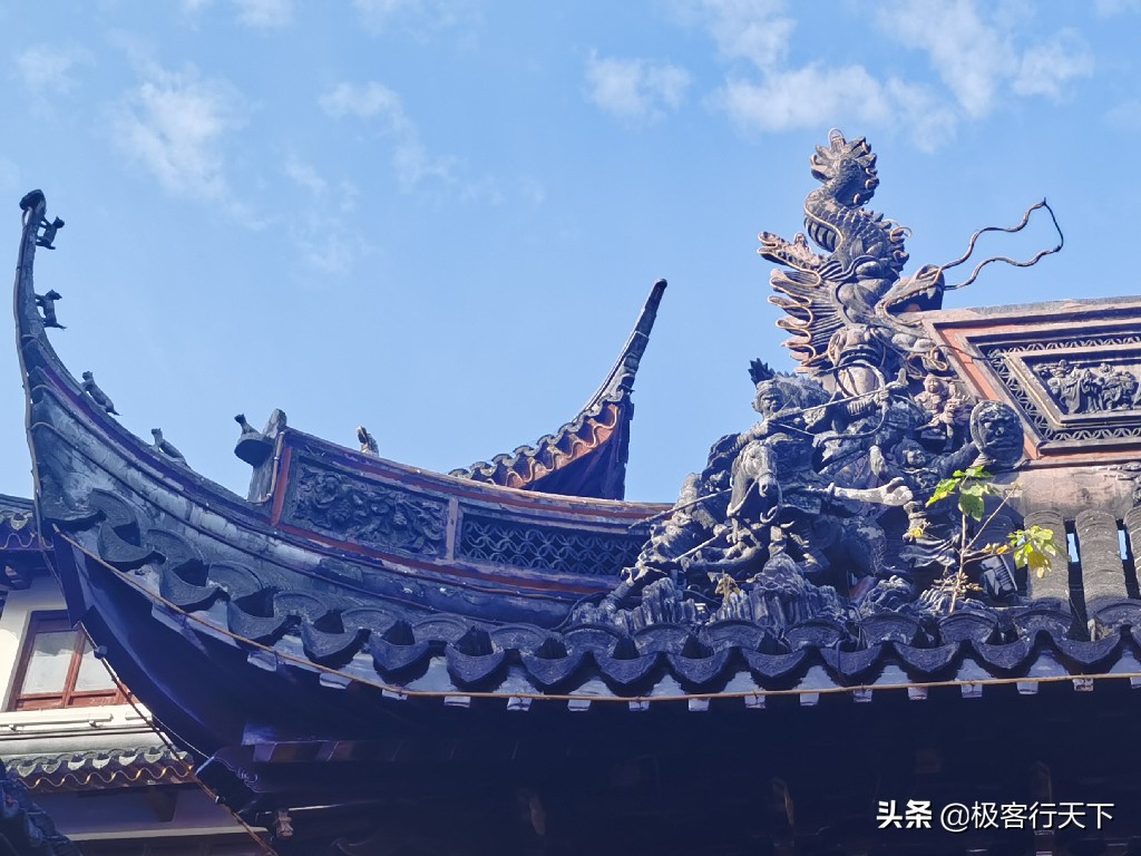 上海城隍庙，数百年来香火鼎盛，你知道城隍神到底是谁吗？
