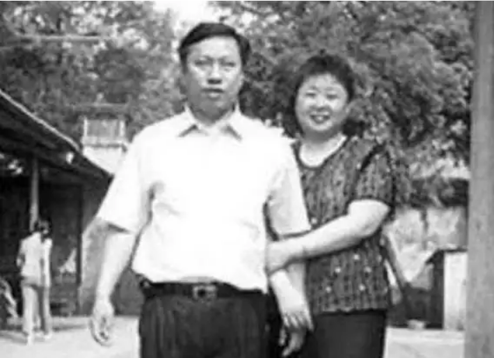 湖南“槟榔大王”家族内斗史：盲人富豪去世，亿万家产引争端