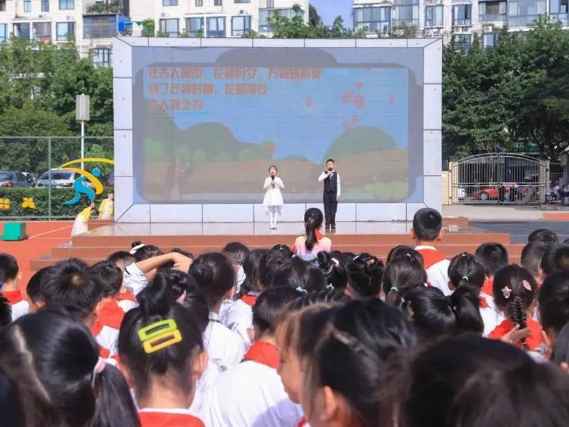 播种希望，收获美好｜南湖小学开展“芒种”主题国旗下展演活动