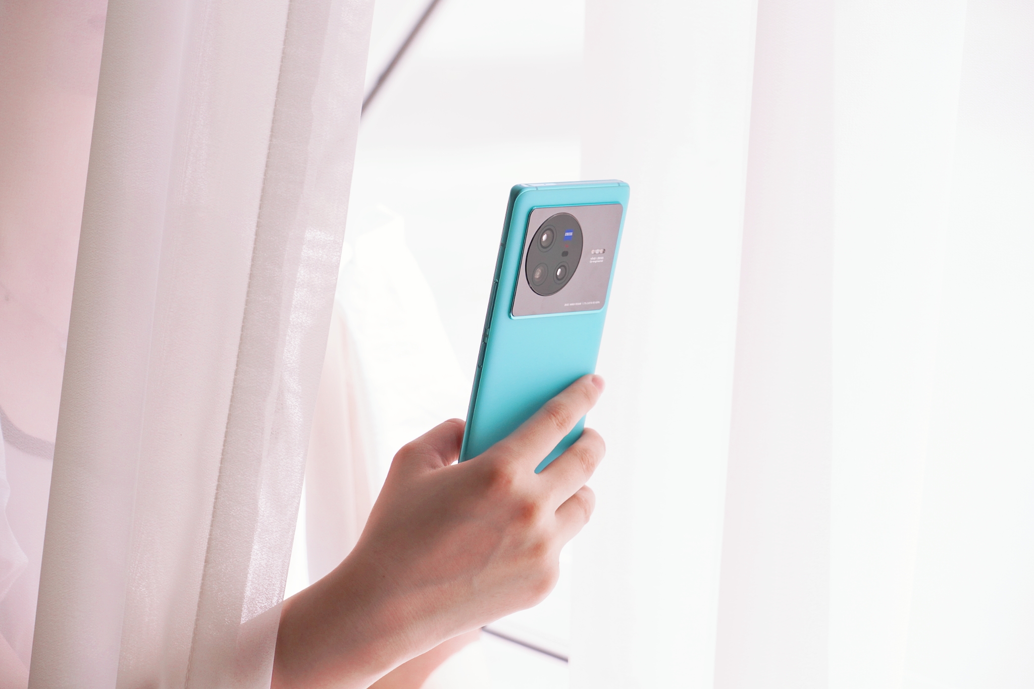 标准版也有Pro实力，天玑9000+蔡司影像加持，vivo X80上手实测