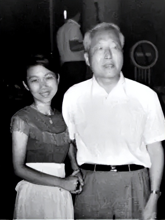于是之病逝9年了，遗孀李曼宜的选择令人泪目