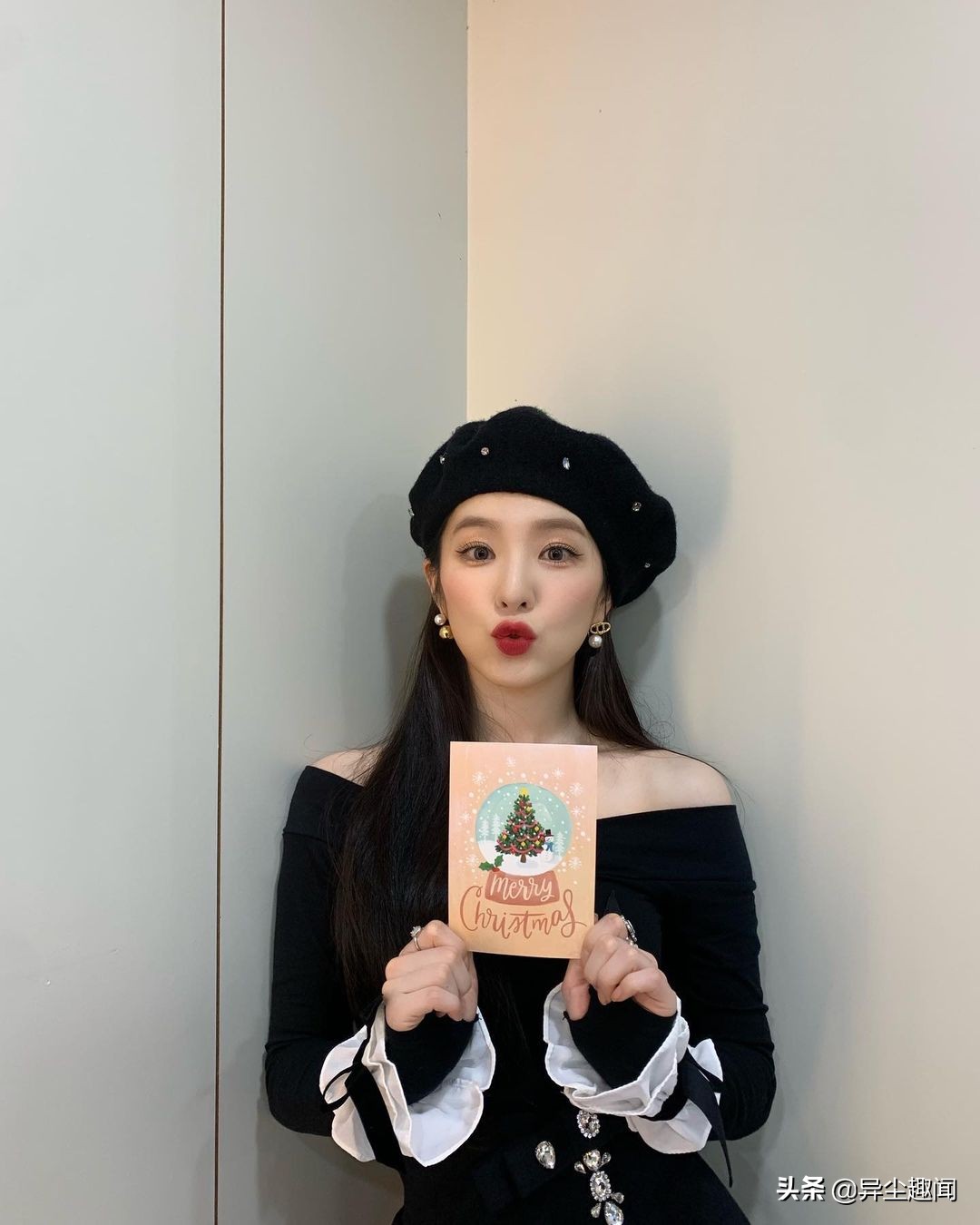 甚至有irene 的高中后辈曾在节目中爆料:「 irene在高中时真的非常有