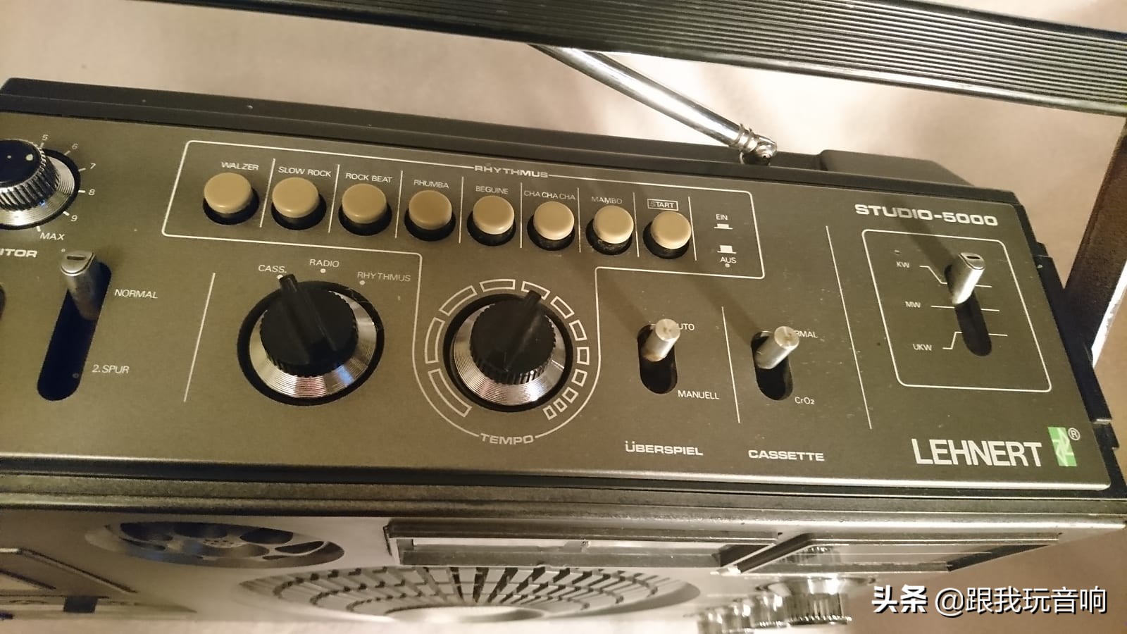 LEHNERT STUDIO-5000 经典单声道3波段收录机、80年代便携式音响