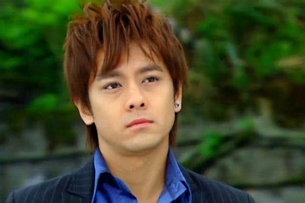 娃娃脸只服这10位明星！有人30岁还能演高中生，个个清纯可人