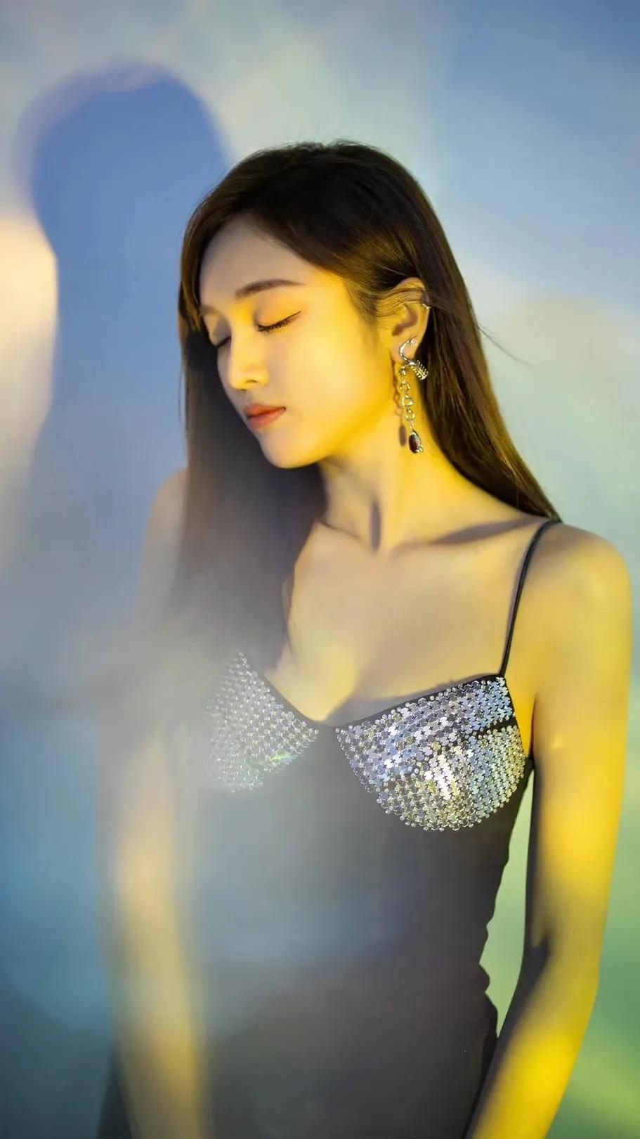 美图分享｜吴宣仪｜清丽脱俗的少女