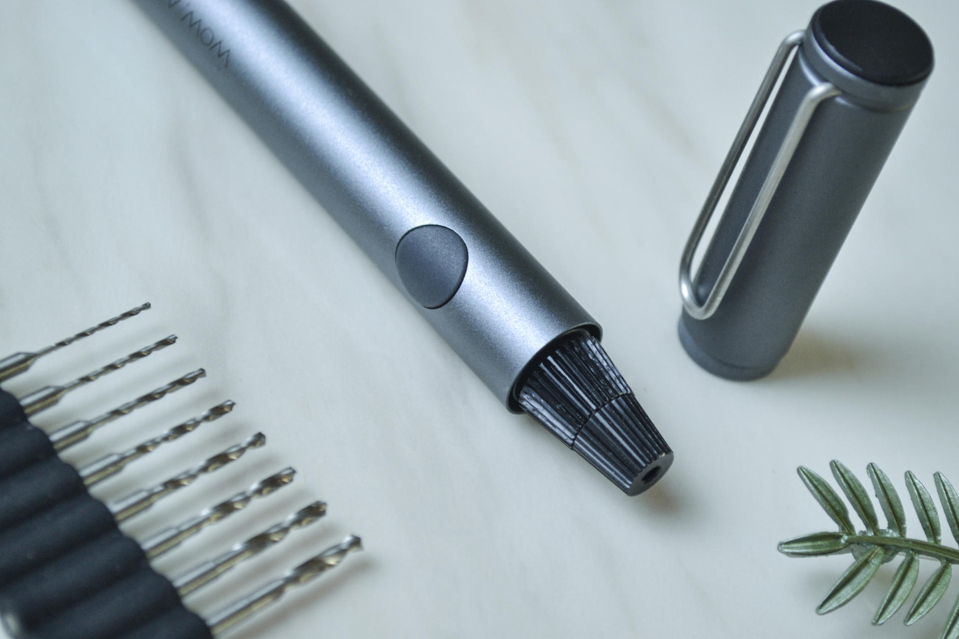 苦苦寻找的电动工具：WOWSTICK PLAY锂电迷你电钻笔