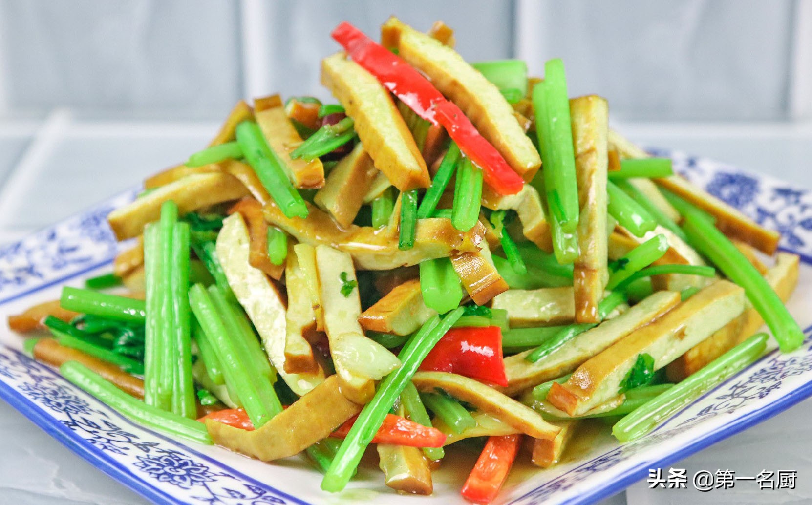 芹菜配什么菜最好吃?教你8种做法,清脆爽口超下饭,家人都爱吃