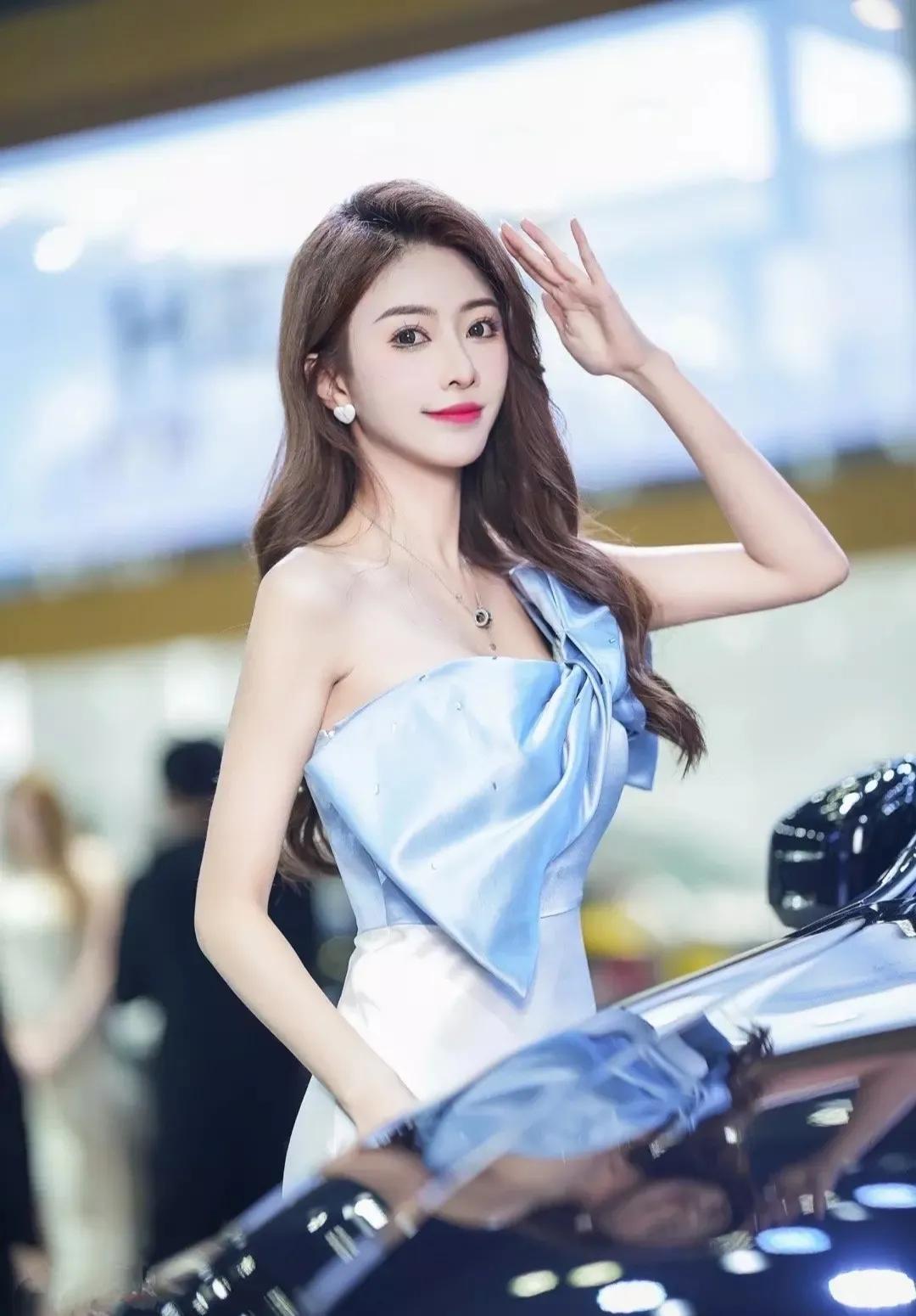 极品美女车模
