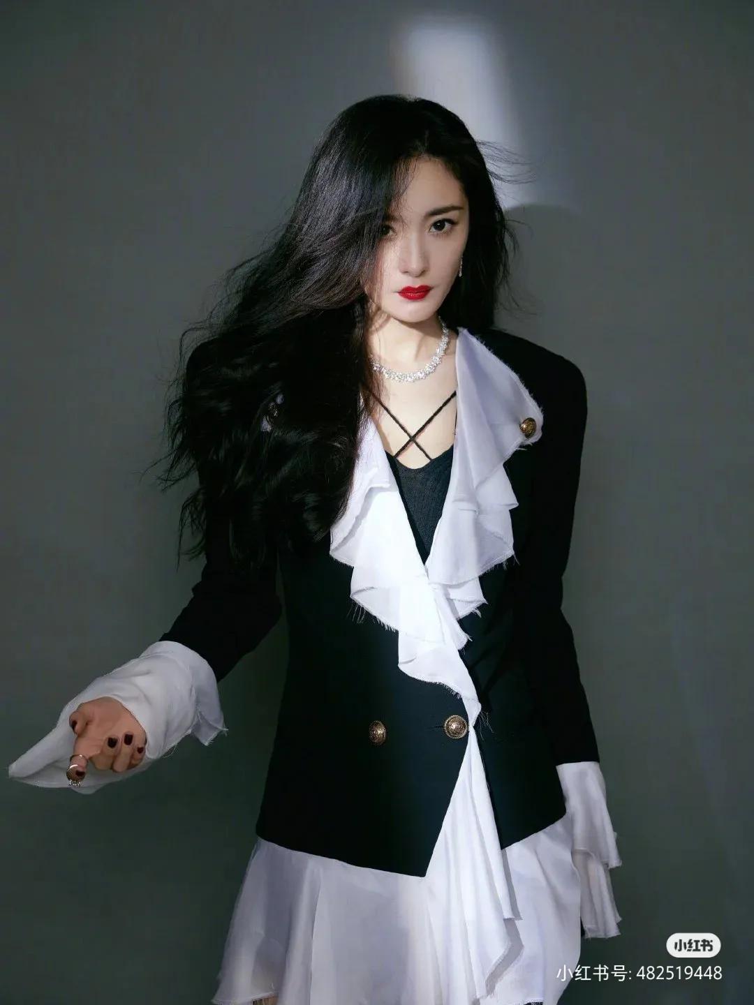 杨幂大女主｜爽文里的人间清醒富贵花