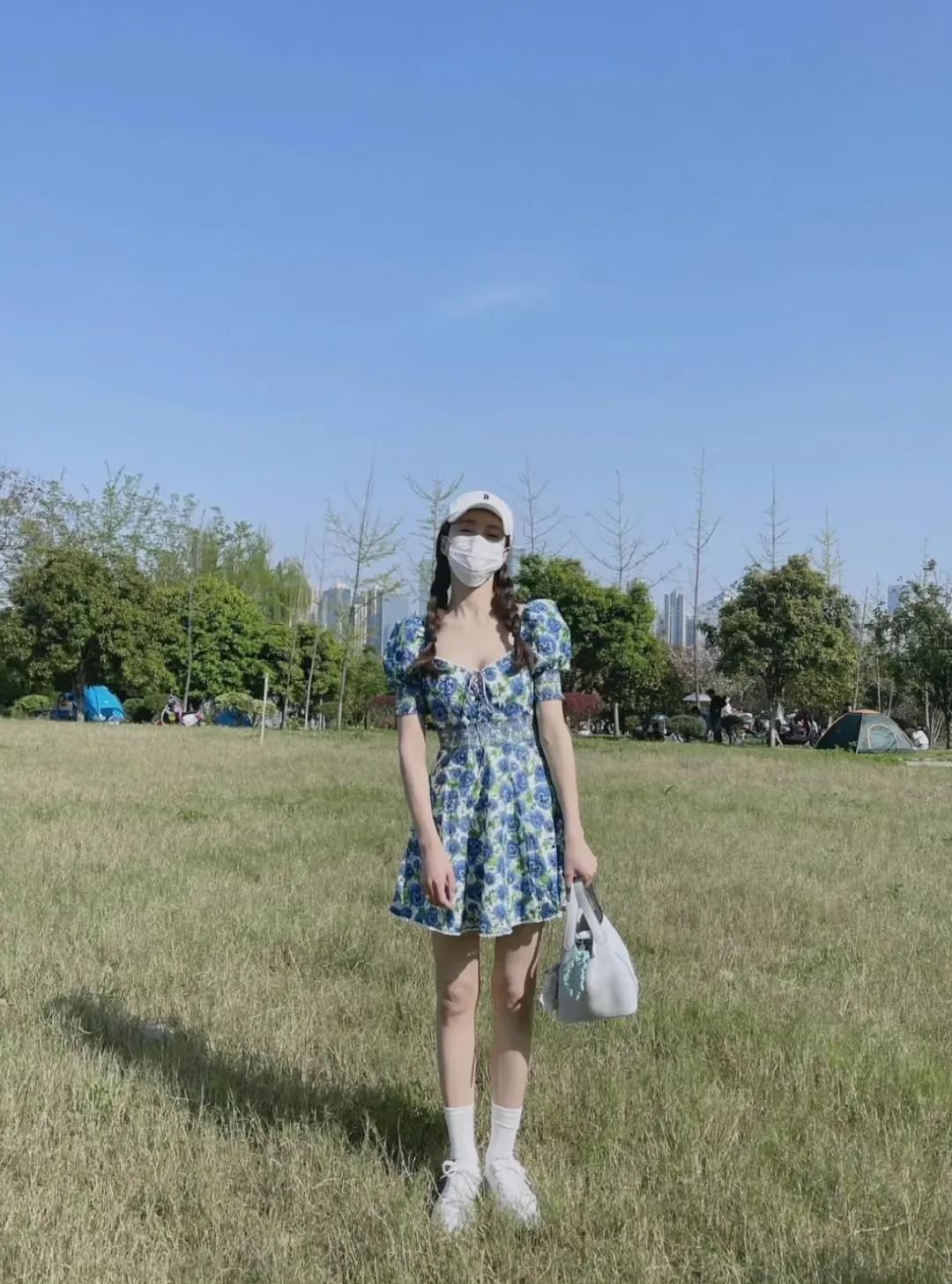 女明星撞衫之周洁琼和沈梦辰