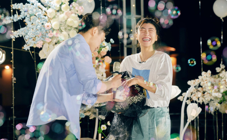 徐梦桃泣不成声！浪姐现场被男友表白求婚，谈婚礼时间邀众星参加