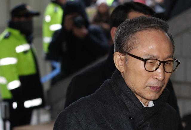 5000万韩国人正要过春节，韩国前总统突然出院了，朴槿惠亮明立场