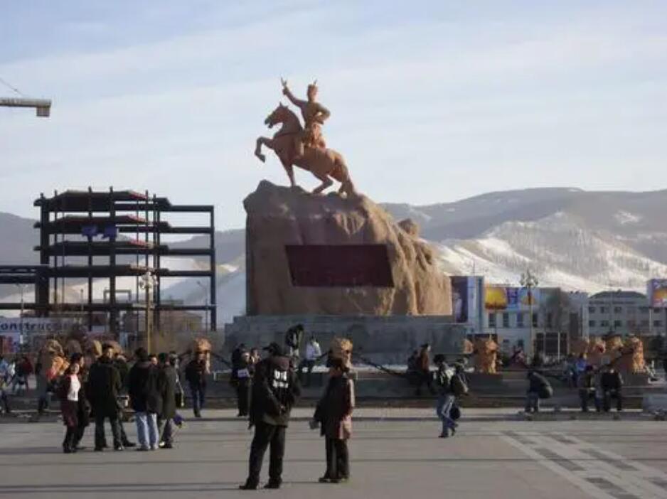 蒙古国和中国的关系(为何蒙古国离我们这么近，却似乎没有什么存在感呢？)