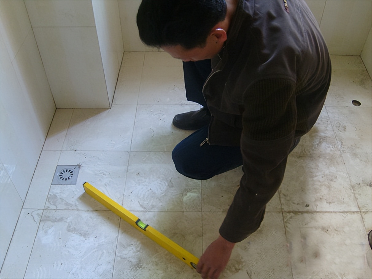 卫生间太小，无法“干湿分离”怎么办？注意几个细节，干爽又舒适