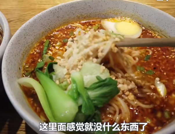 4元成本卖上千，火锅店人均500元，他们坑起粉丝来一点儿都不手软