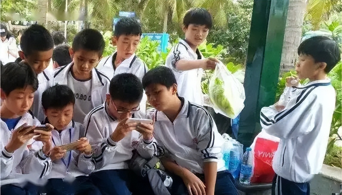 手机对于学生来说究竟意味着什么？浅谈手机对于学生们的重要性