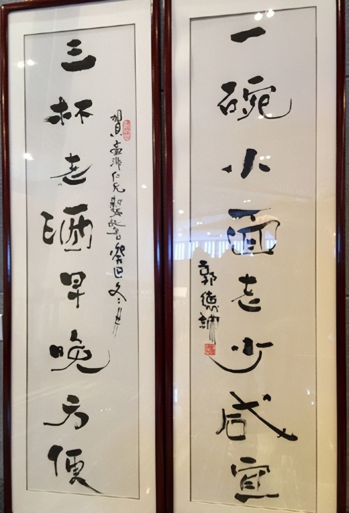 4元成本卖上千，火锅店人均500元，他们坑起粉丝来一点儿都不手软