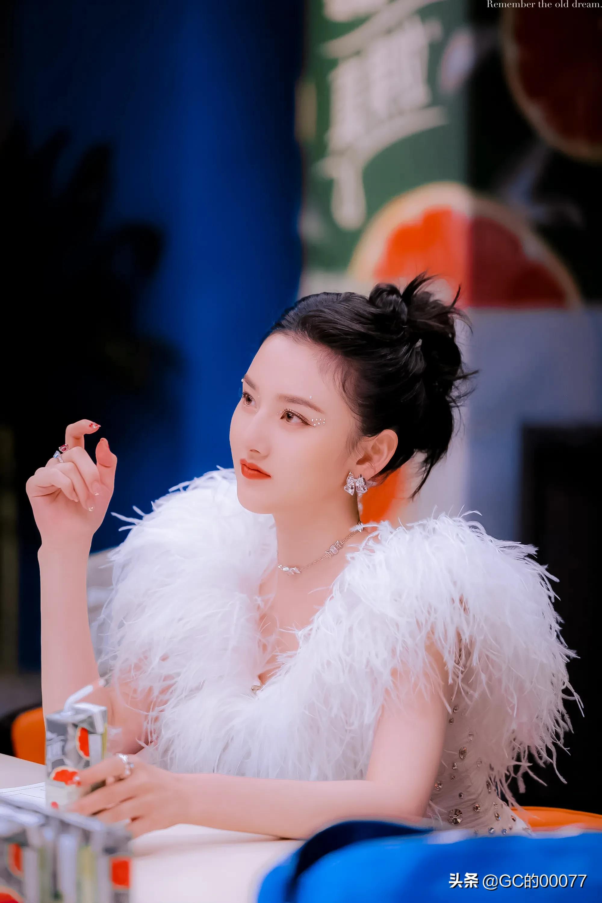 明星图片宋祖儿
