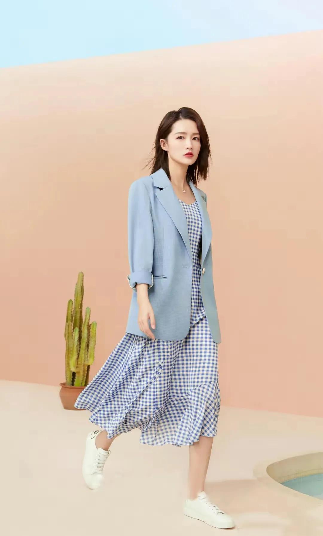 谁说格子套装土气？穿对了时尚大气，穿错了确实土掉渣