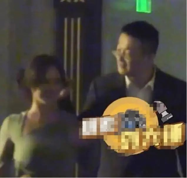 8位私生活混乱的明星，有人当街小便，有人待业在家，星途大毁