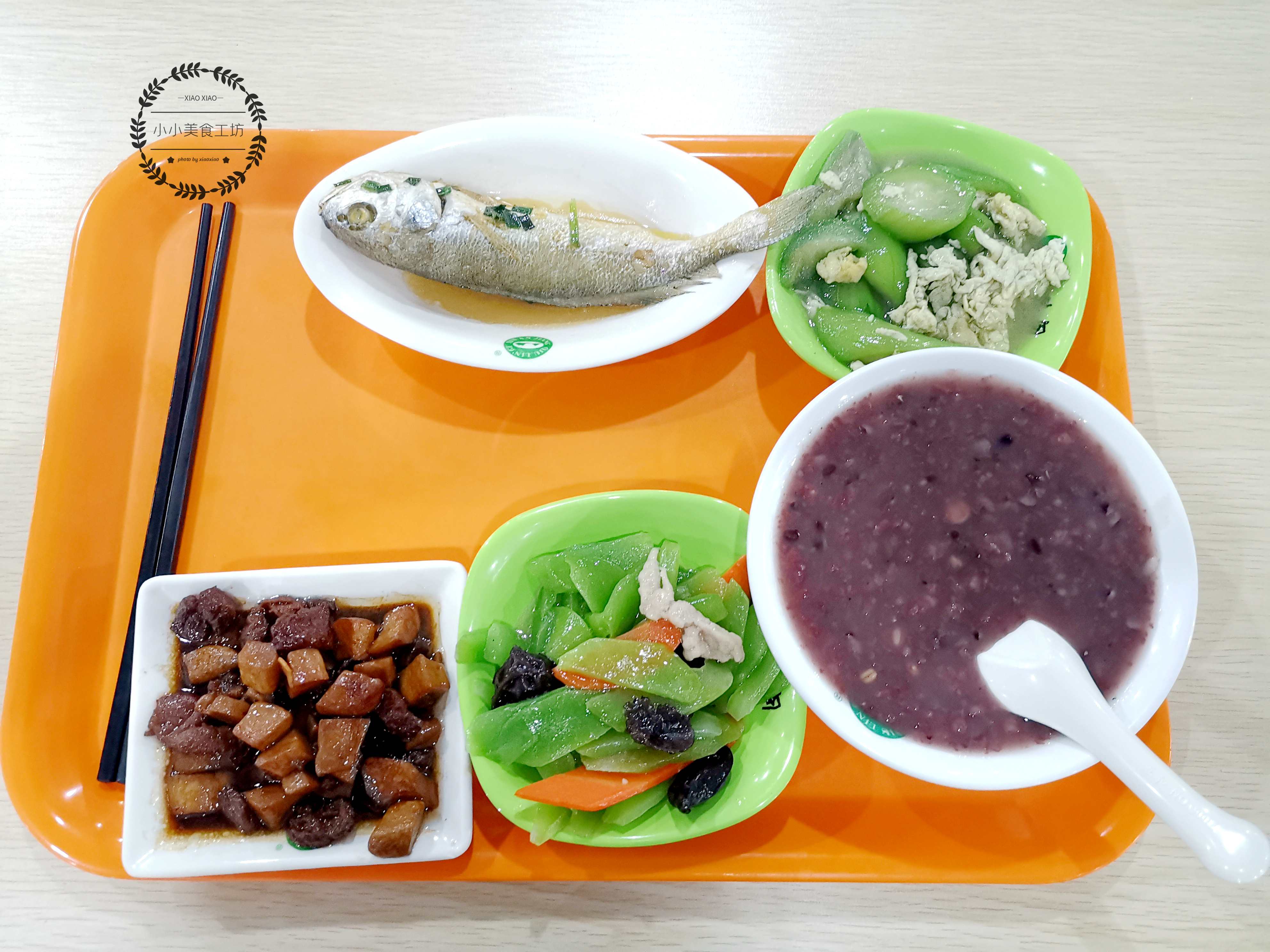 上海朋友晒食堂“饭菜”，在朋友圈火了，网友：招人吗？管吃就行
