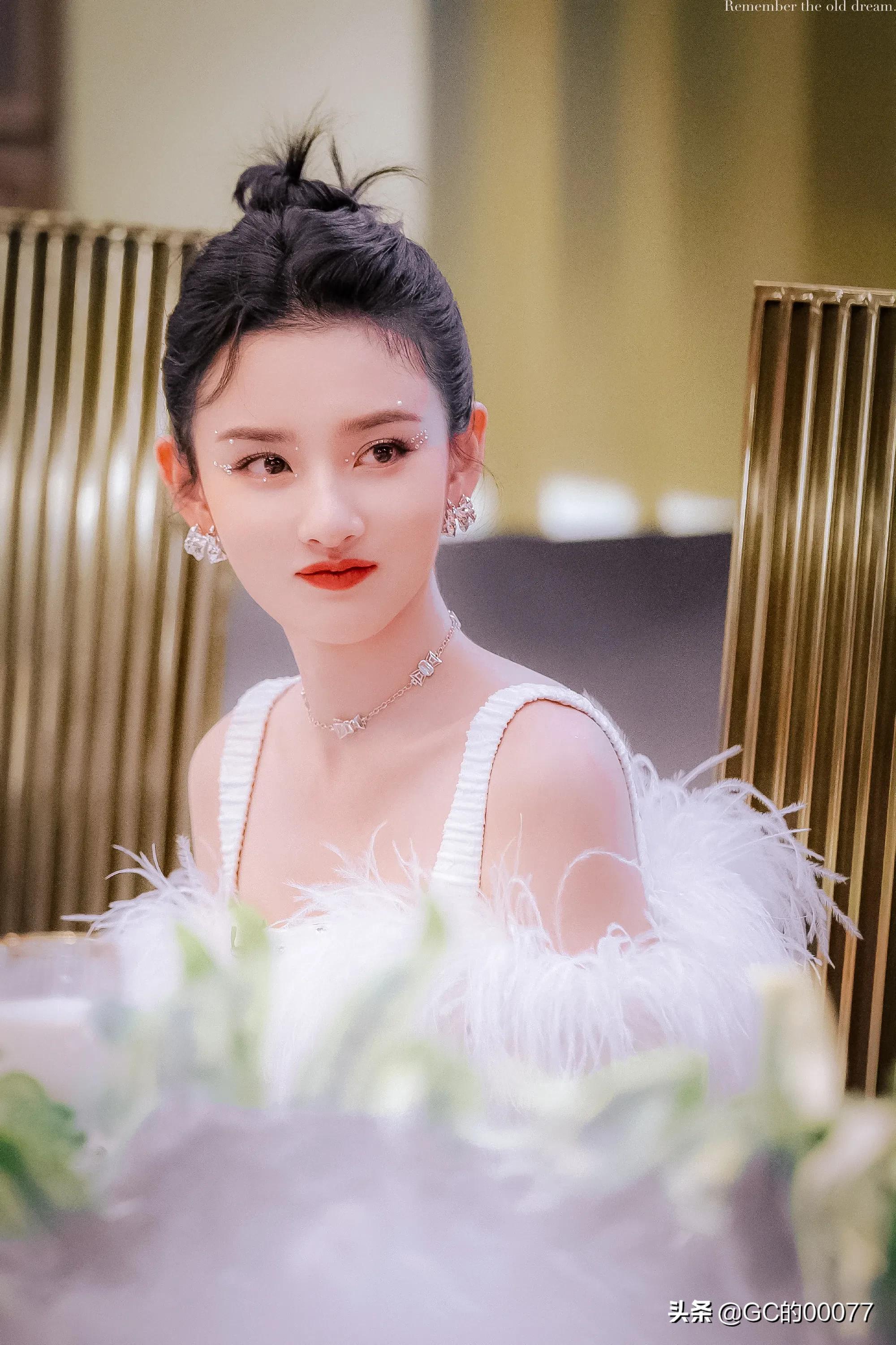 明星图片宋祖儿