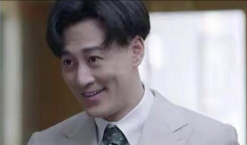 女明星的“丫头教”已没眼看，男演员的“少年派”更让人怀疑人生