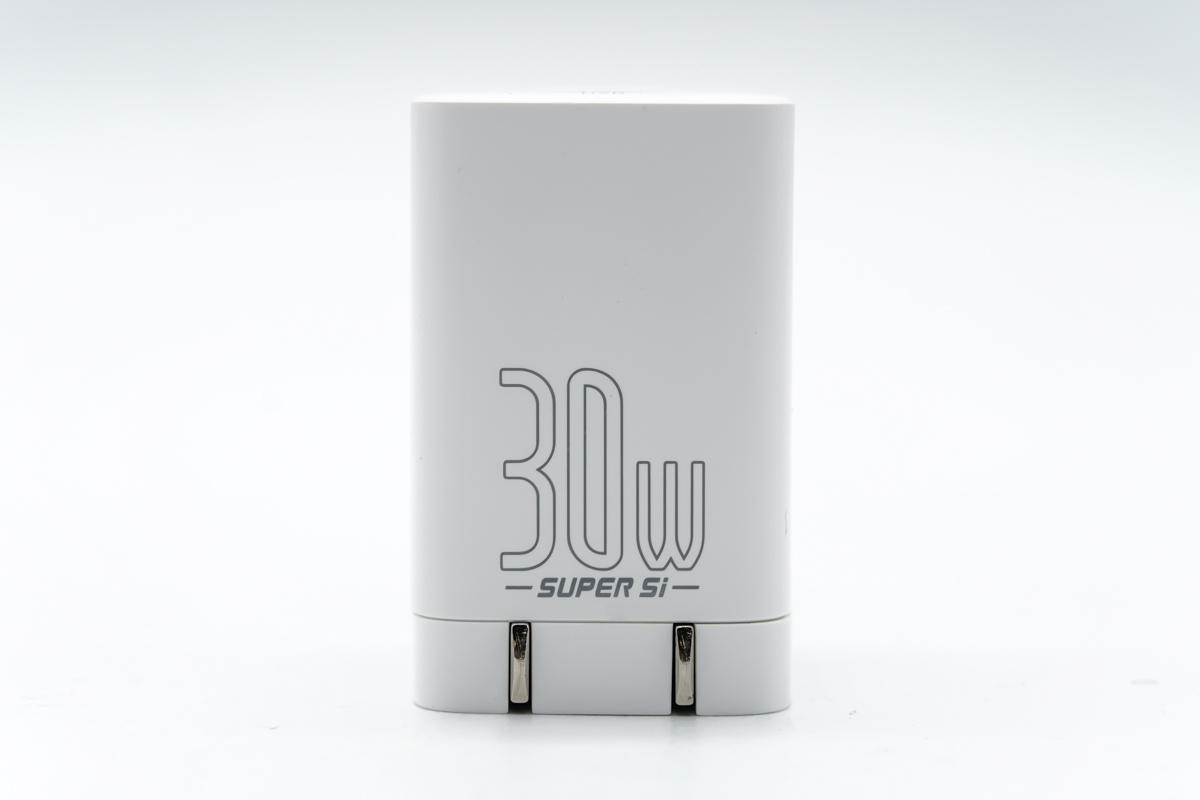 双口均30W输出！倍思30W双口充电器评测