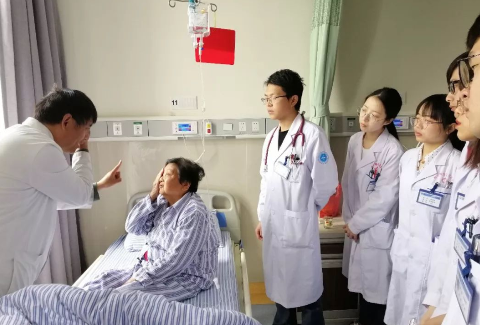 二本院校医学生有未来吗？毕业都去哪了？学生现状让人很心酸