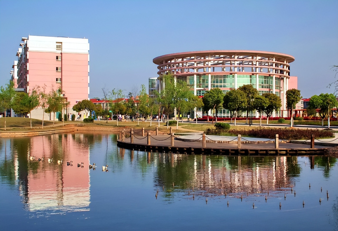 2022年考研，400分无缘复试，300分却能进入985，考生难以接受