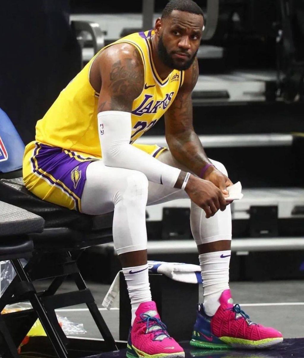 nba千胜球员有哪些(NBA千胜球员仅3人，詹姆斯会是第四个吗？得看他能不能打到40岁)