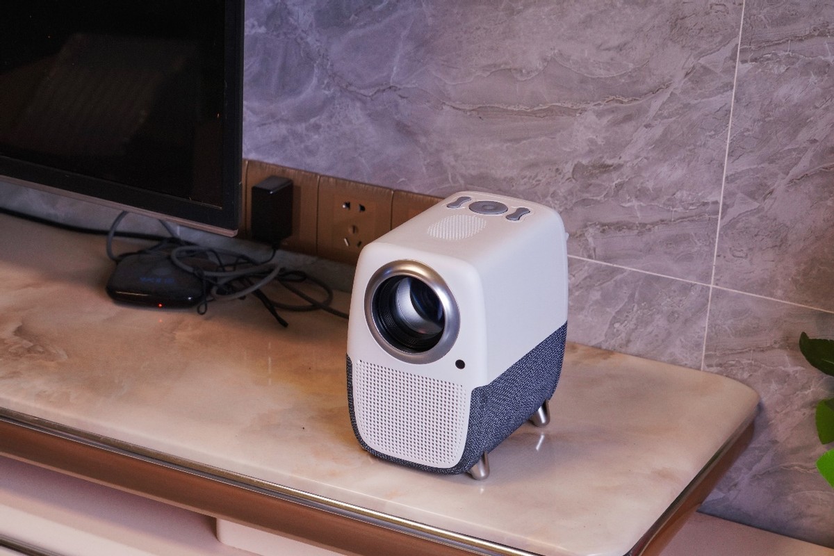 萌娃最爱，千元价格，真1080P泰捷WEBOX T1S投影仪体验