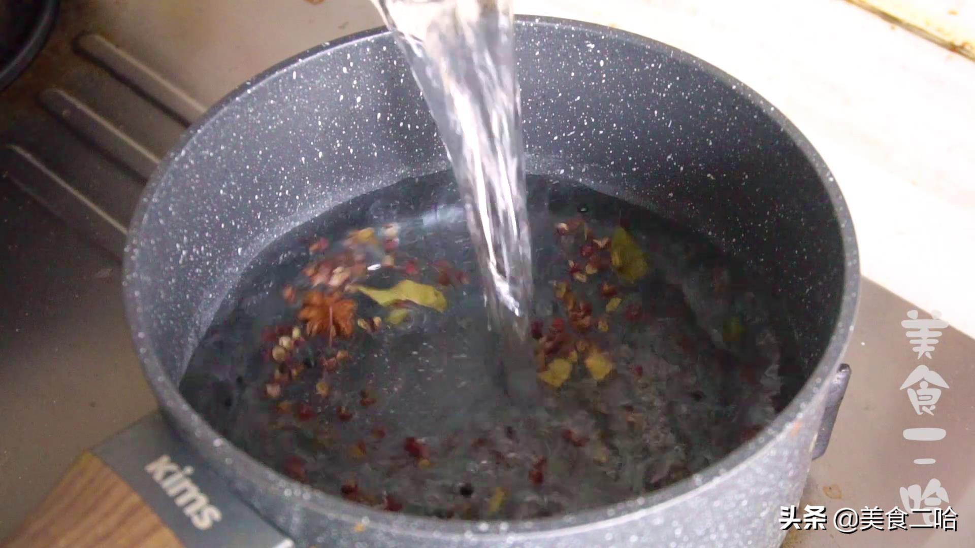 做水饺图片教程（3种做法学起来皮薄馅多又多汁）