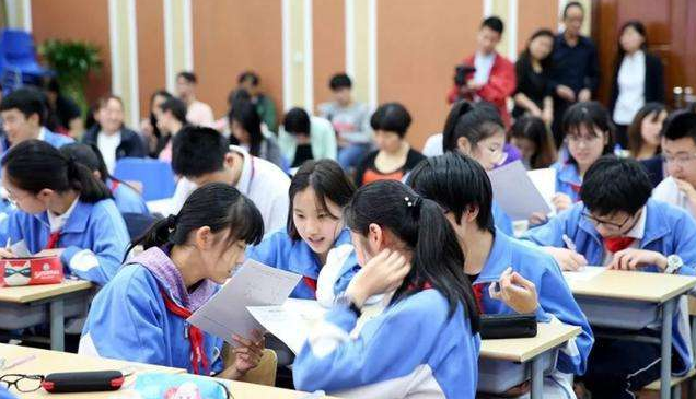 国内高中前20强排名出炉，人大附中排第3，衡水中学跌下神坛？